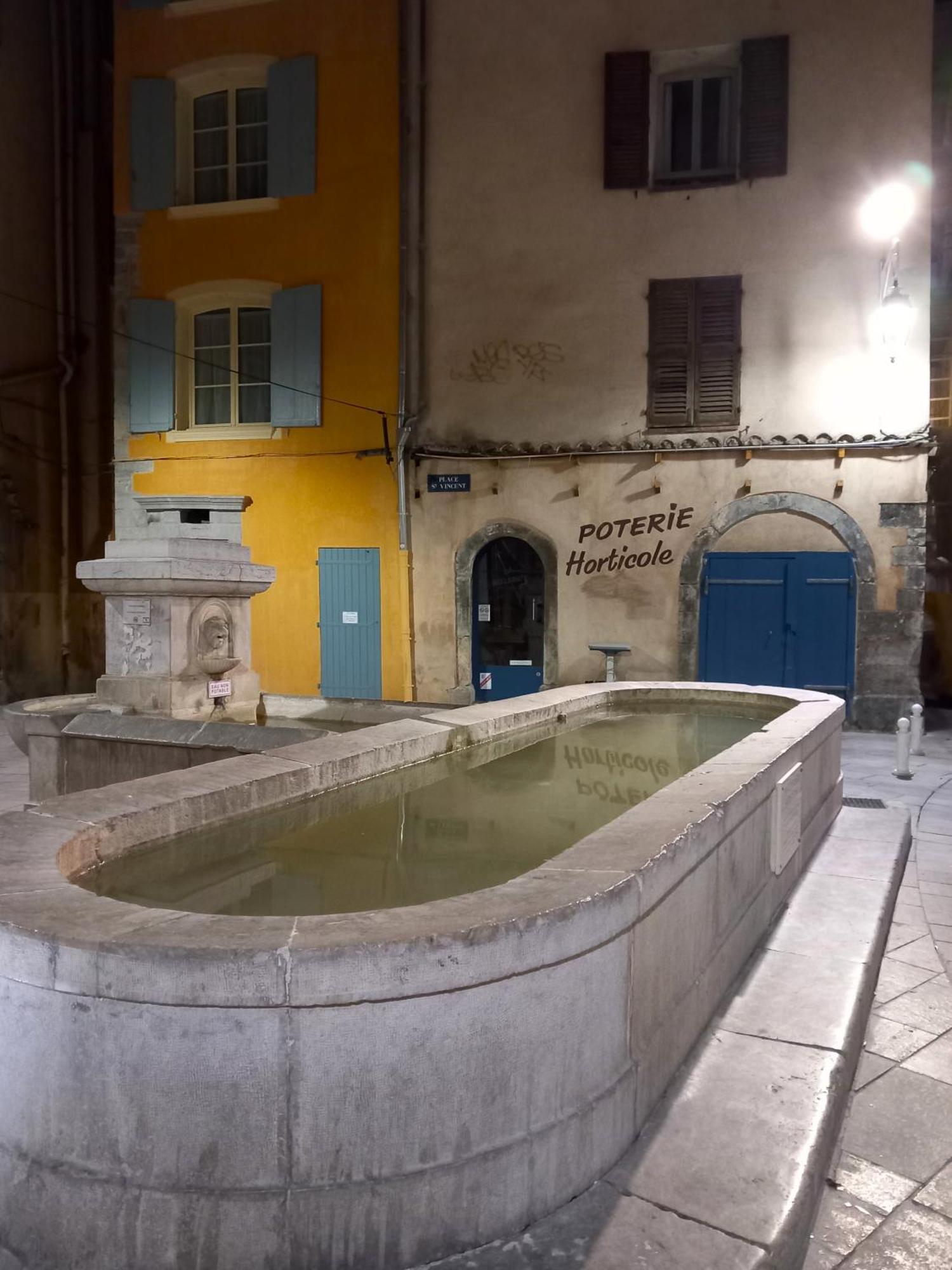 #3 Studio # Place Charmante Toulon Exterior foto